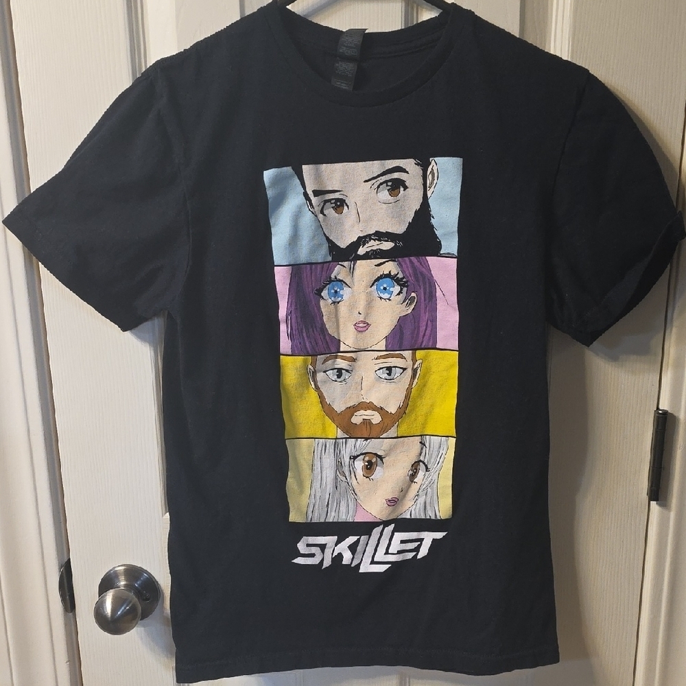 Gildan Black Anime Graphic Tee